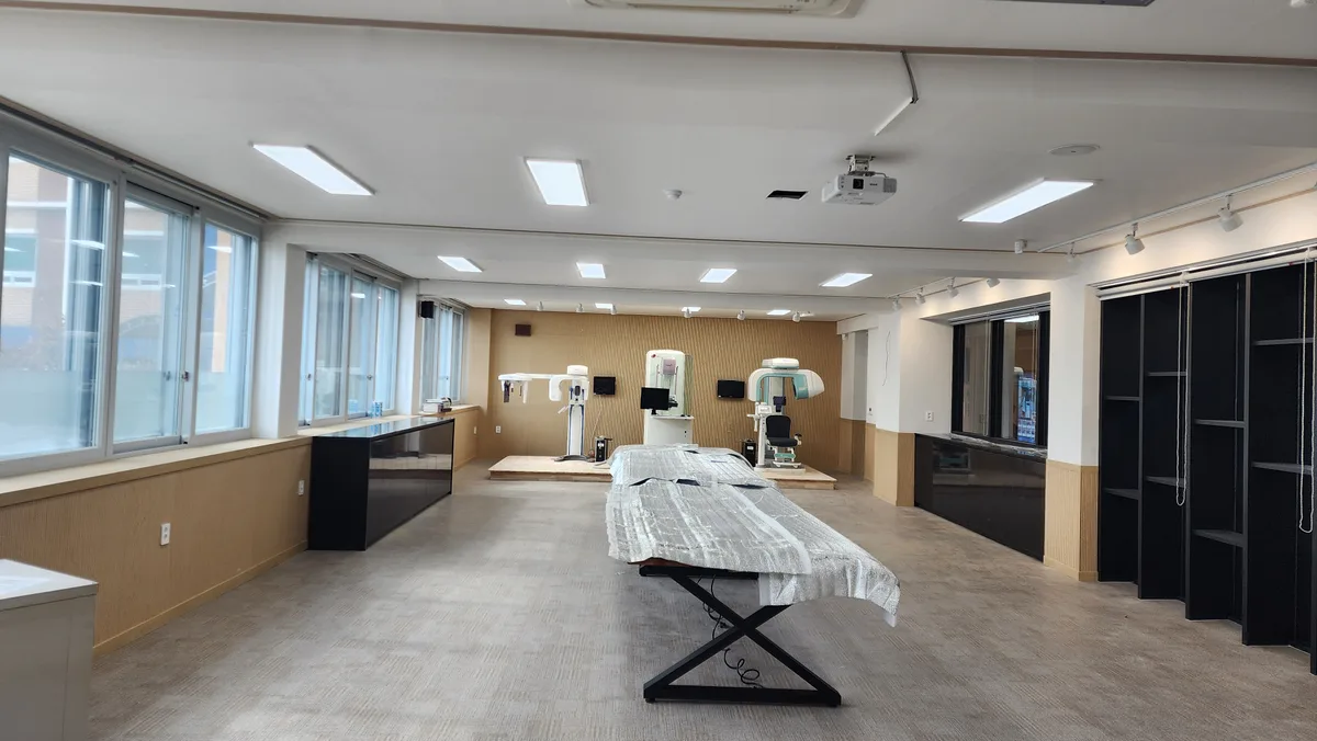 원주 OO고등학교 행정실 인테리어 시공 사진 3