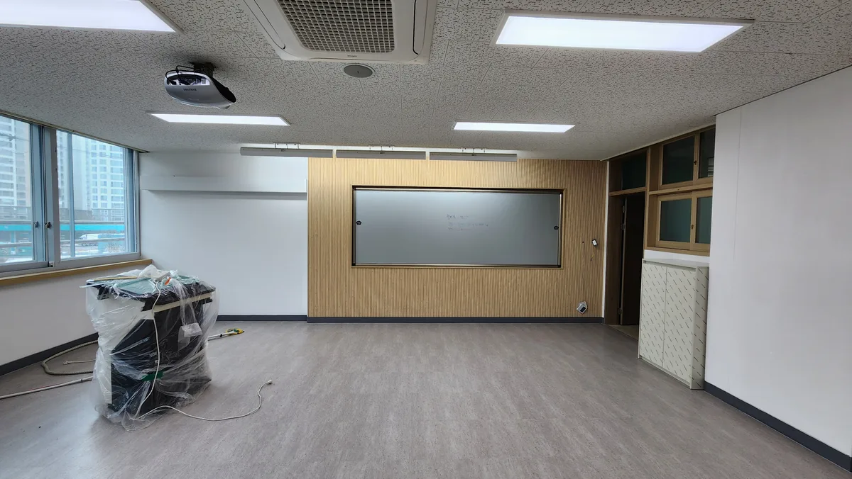 원주 OO고등학교 행정실 인테리어 시공 사진 5