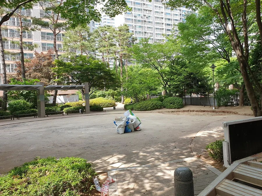 야외 놀이터 철거 현장 시공 사진 5