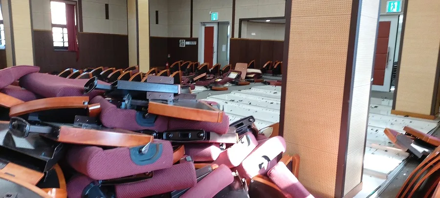 안양 OO고등학교 강당 철거 현장 시공 사진 2